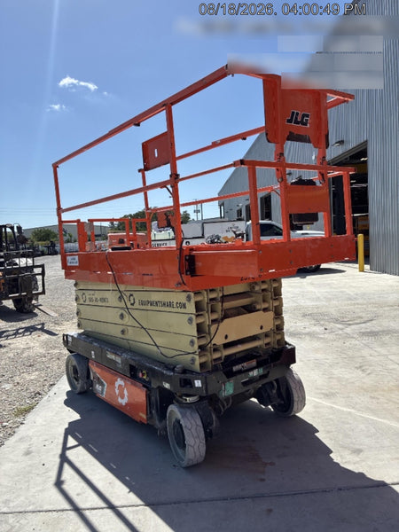 2022 JLG ES3246