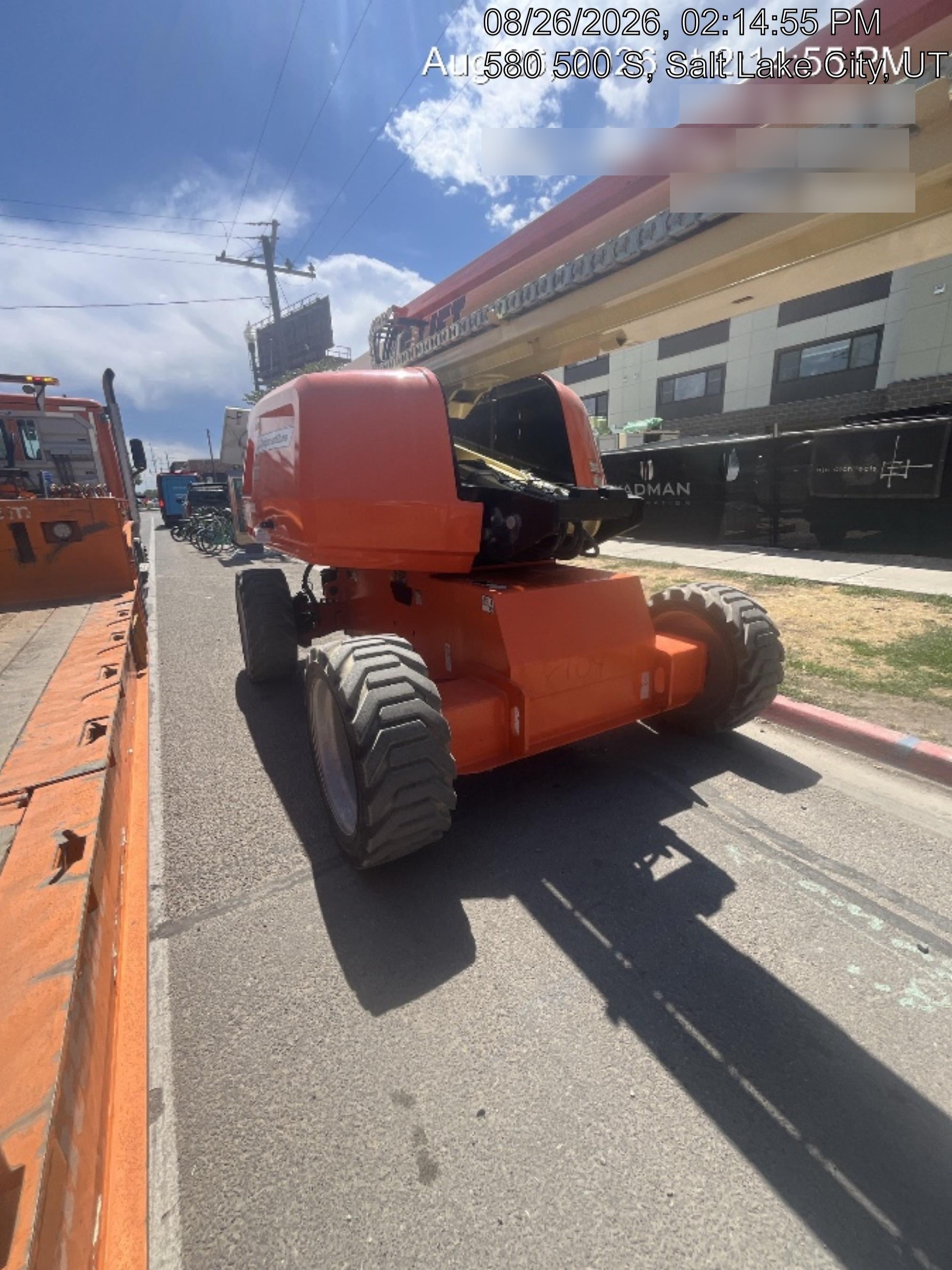 2022 JLG 660SJ