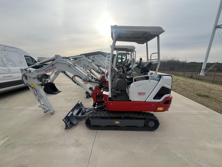 2023 TAKEUCHI TB225R
