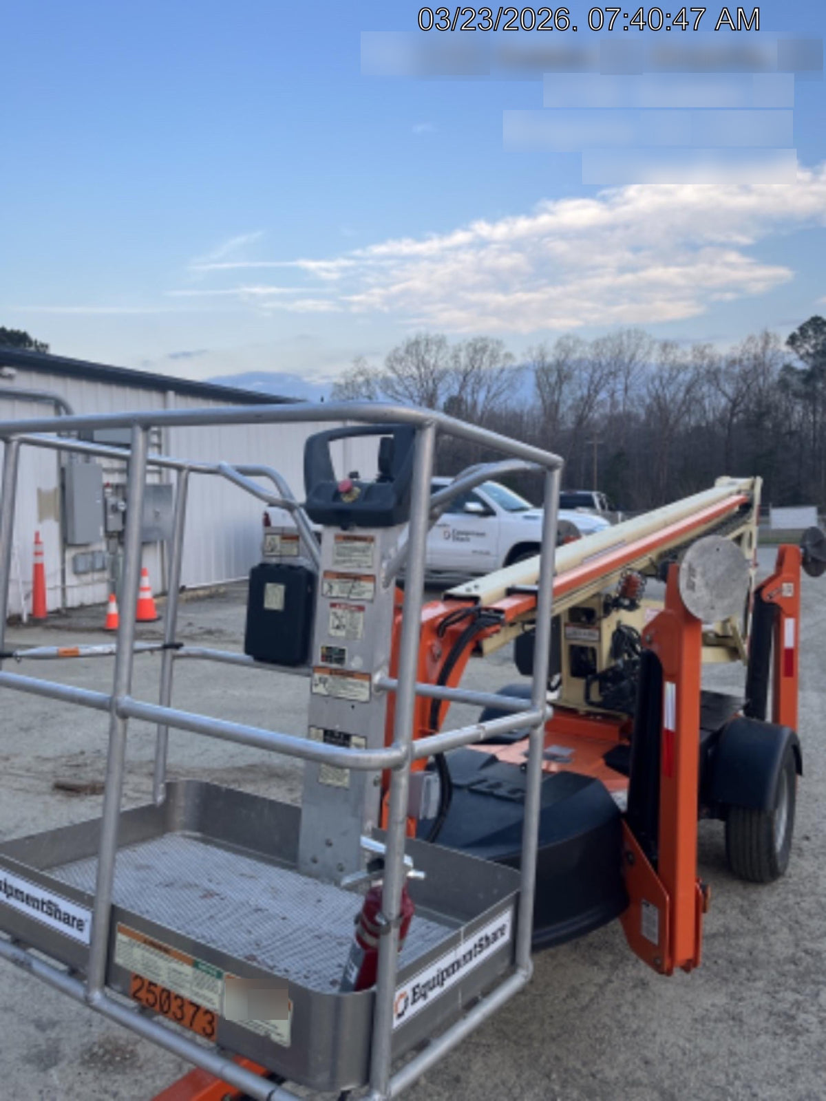 2022 JLG T350