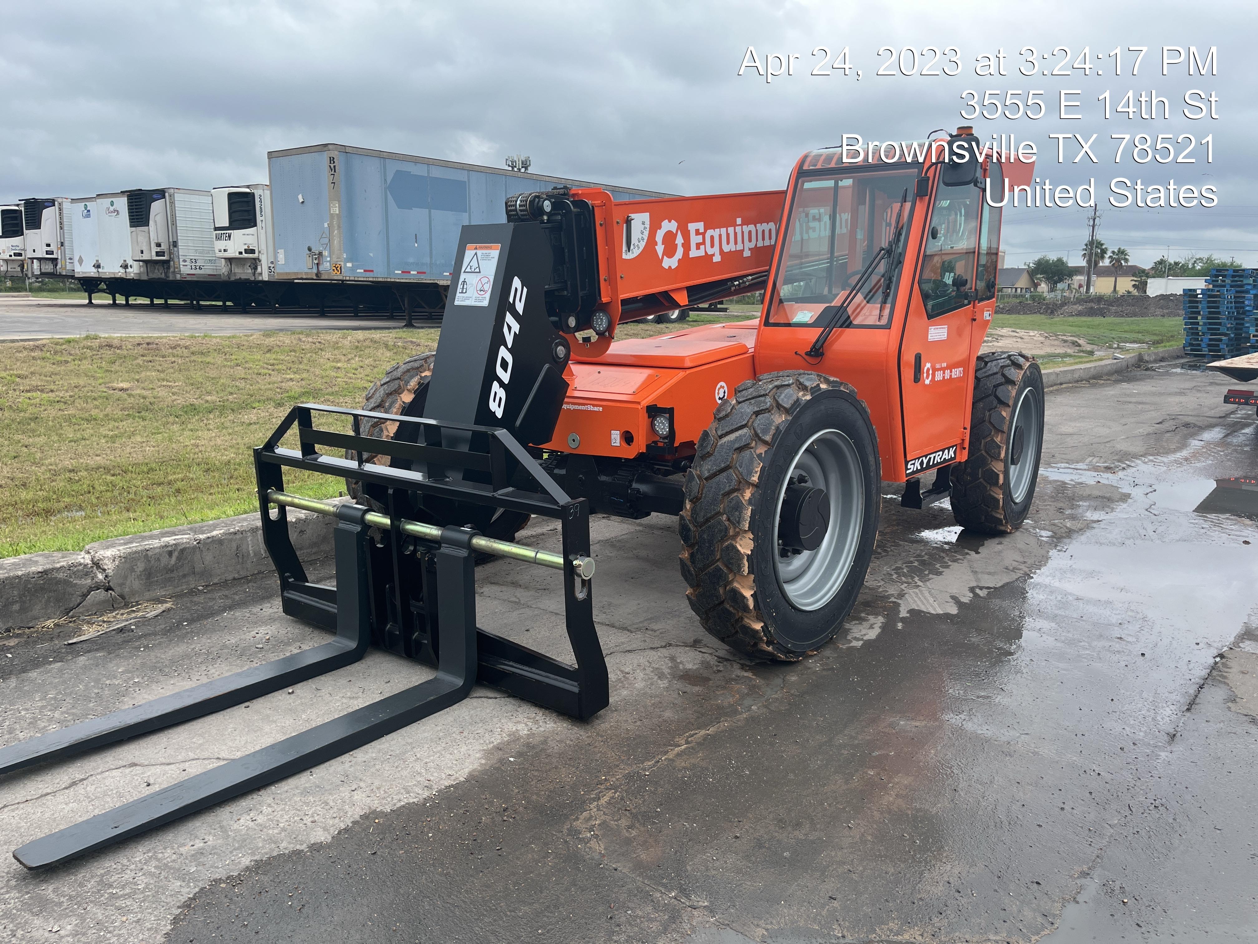 2023 SKYTRAK 8042