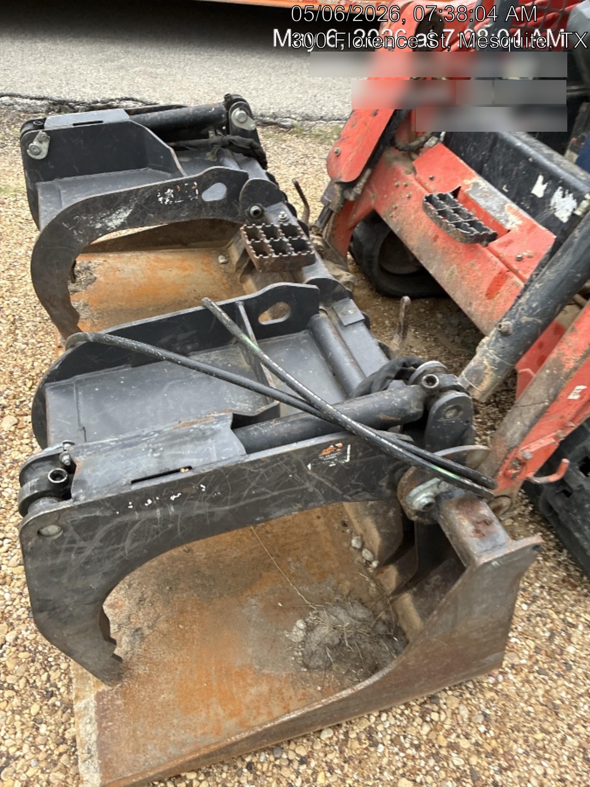 2022 PALADIN 76" Scrap Grapple Bucket - Paladin