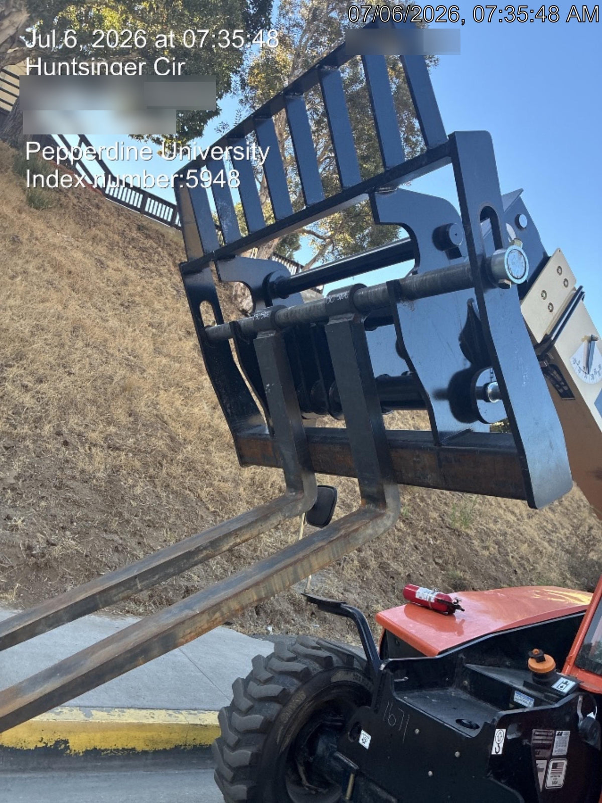 2025 JLG 519