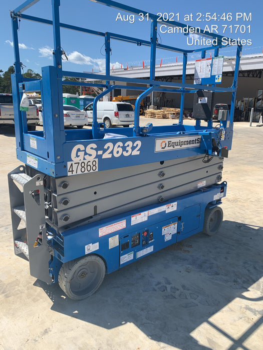 2019 Genie GS-2632 Folding rails with half height swing gate