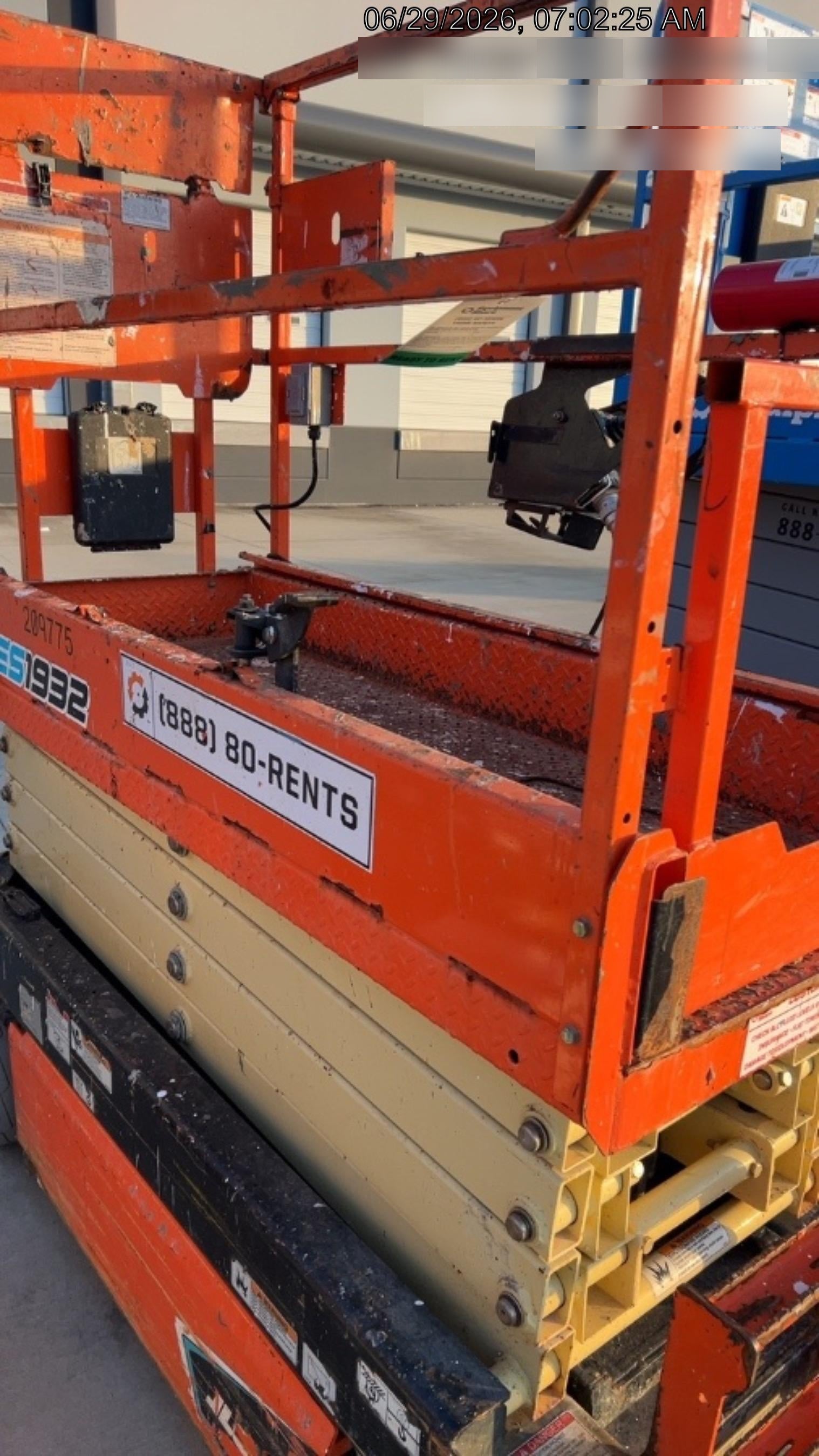 2022 JLG ES1932