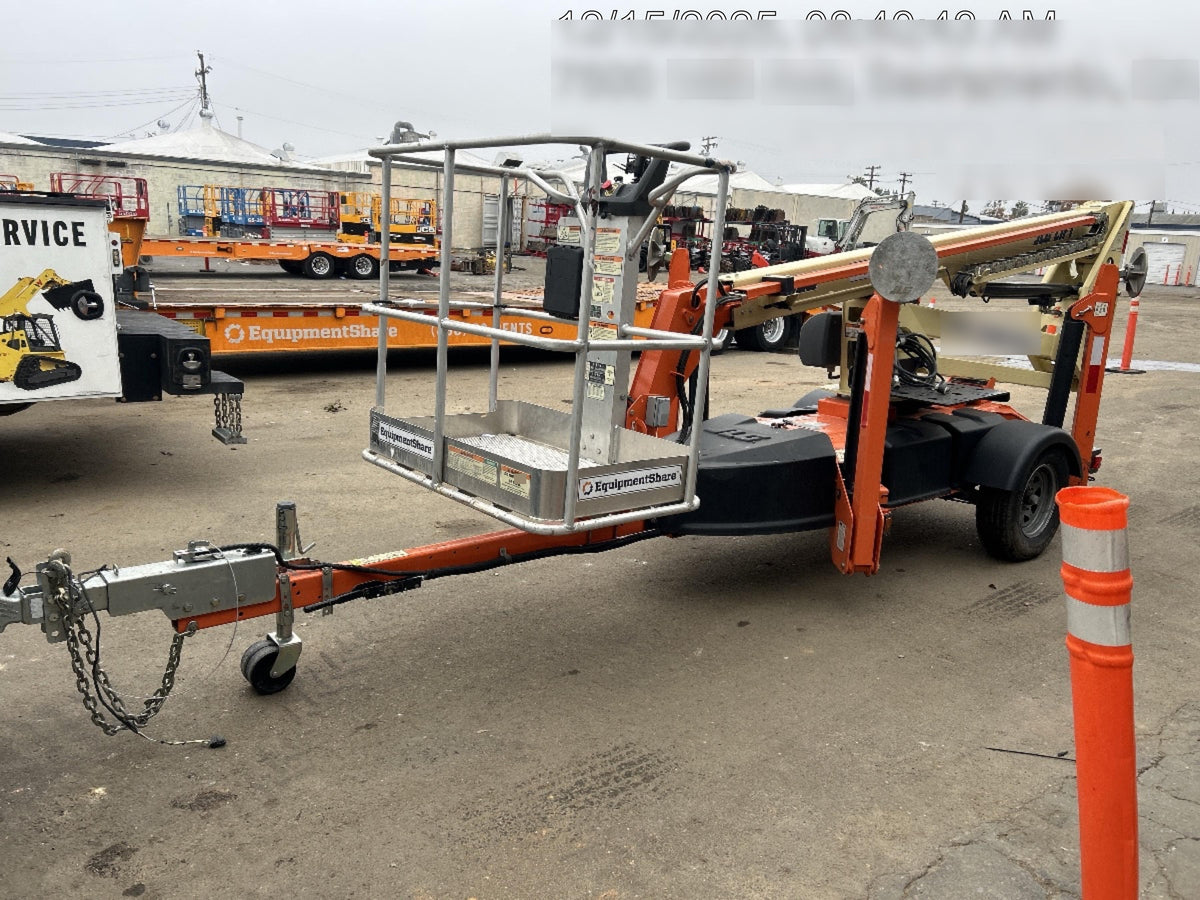 2022 JLG T350