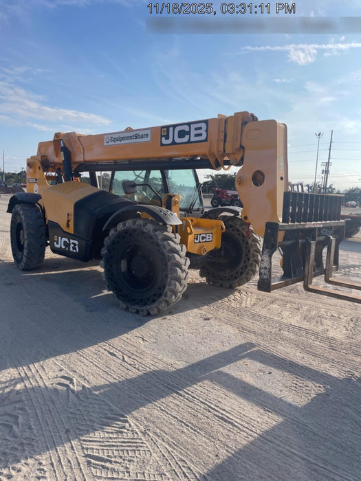 2019 JCB 509-42 Cab/Heat/Air, 74 HP, Solid Tires, STD Worklight, Beacon, Aux Hydraulics, Lifting Eye, Back up Alarm w/66" Carriage/60" Forks