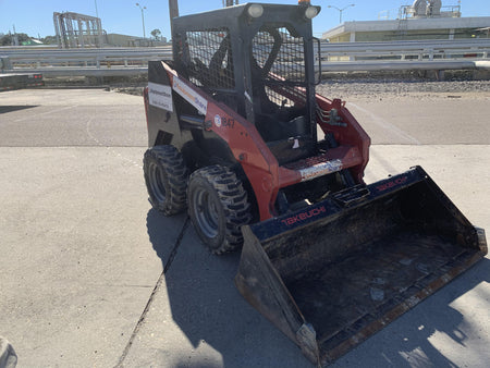 Takeuchi TS50R Takeuchi TS50R Wheeled Skidsteer
